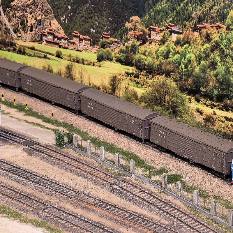 HO Type 1/87 Train Model P64AK - مراجعة Model Kit Train وسعره