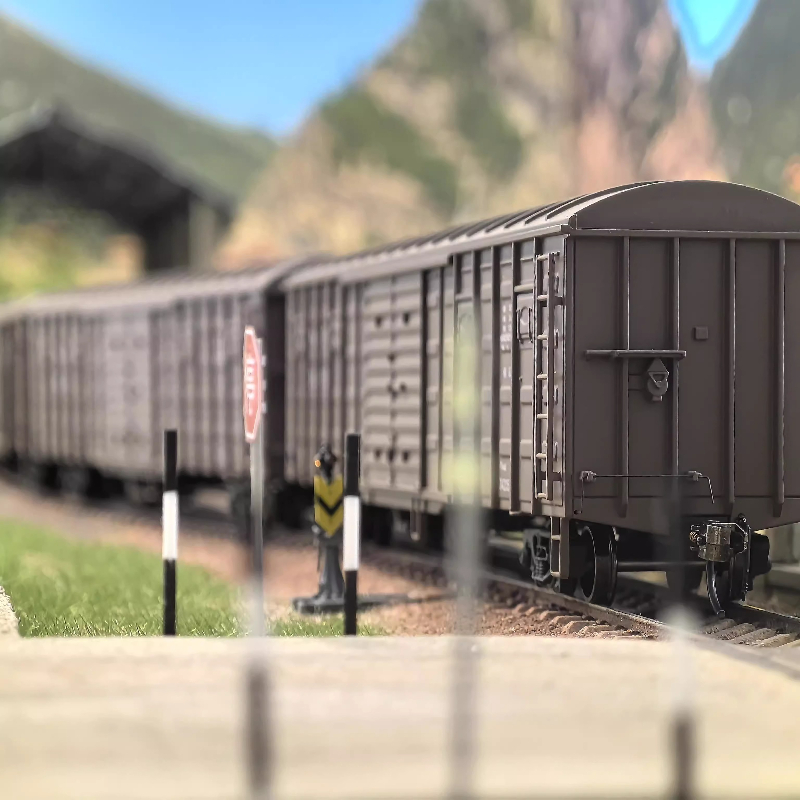 HO Type 1/87 Train Model P64AK - مراجعة Model Kit Train وسعره