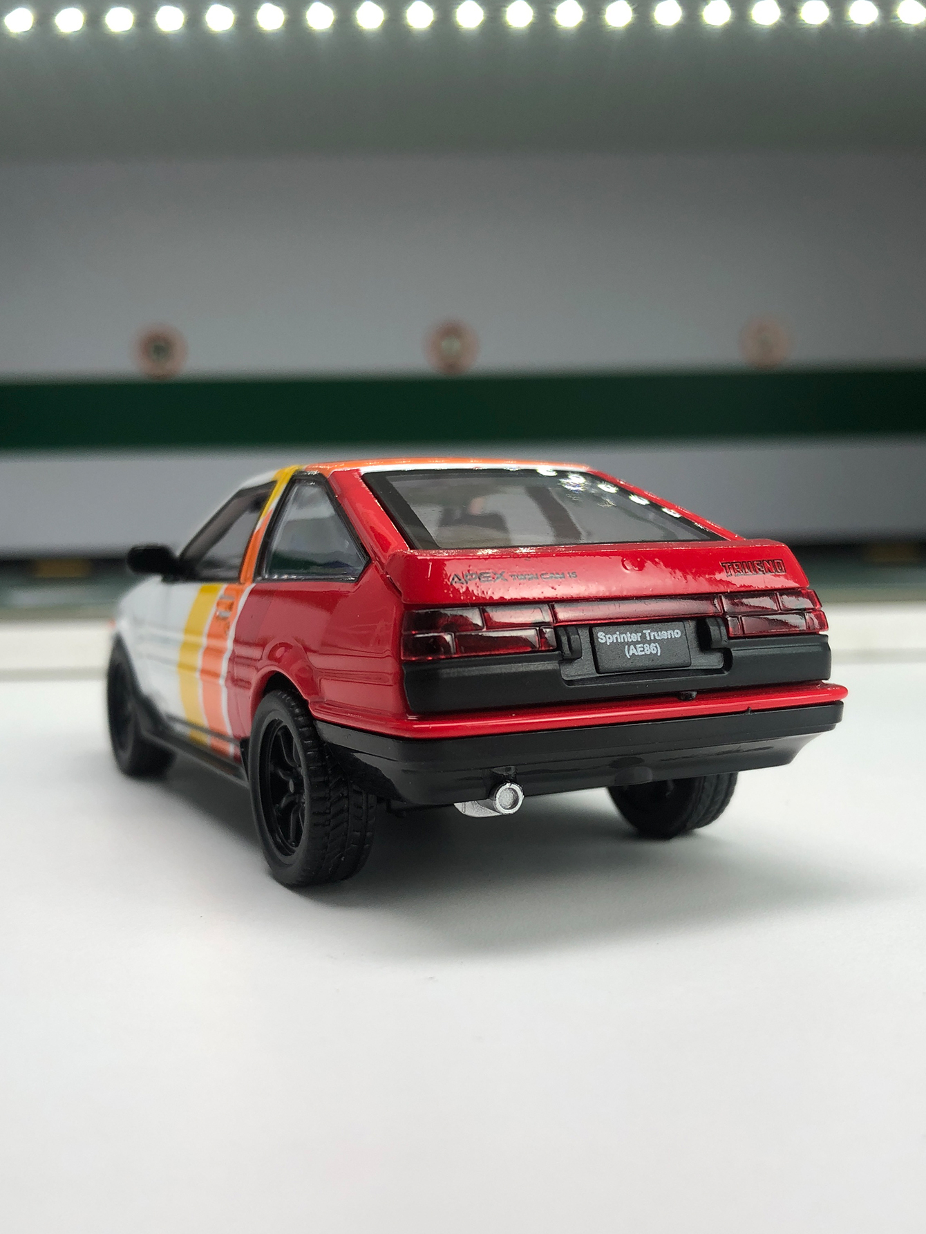 1: 37 simulation zinc alloy To - مراجعة Model Kit Toy وسعره