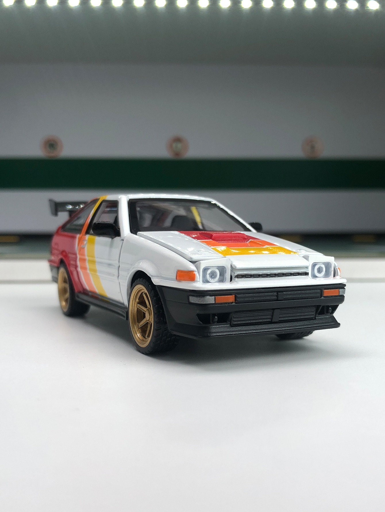 1: 37 simulation zinc alloy To - مراجعة Model Kit Toy وسعره