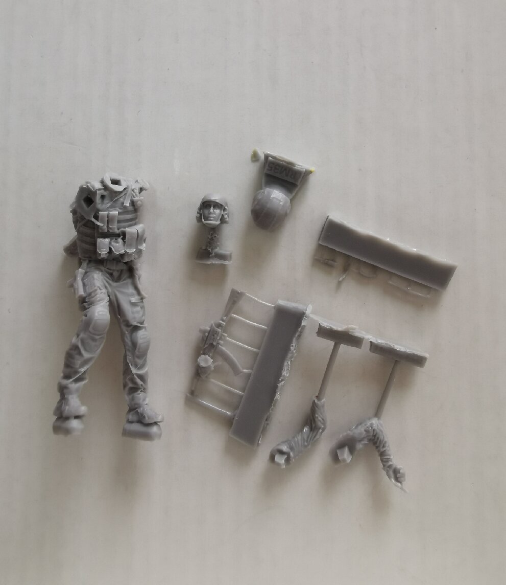 1:35 model kit resin kit   357 - مراجعة Model Kit Entry Grade وسعره