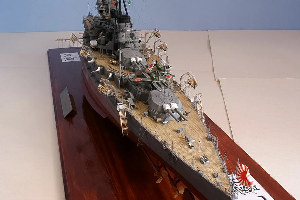 1:200 Scale WW2 Battleship Hie - مراجعة Model Kit Battleship وسعره